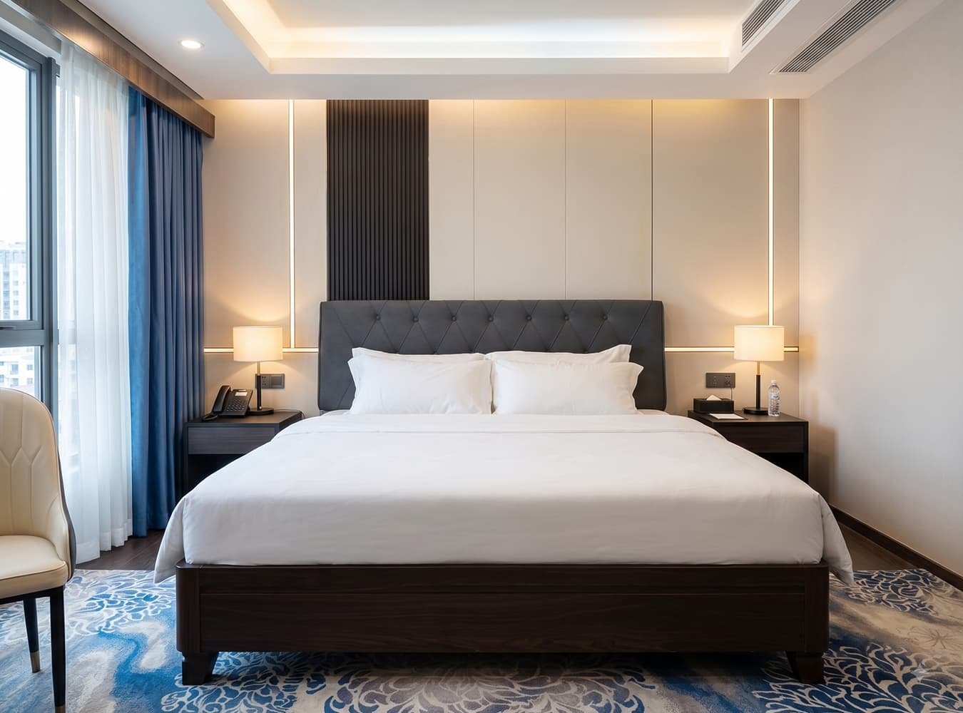 Silvertone Deluxe King guestroom interior and premium finishes